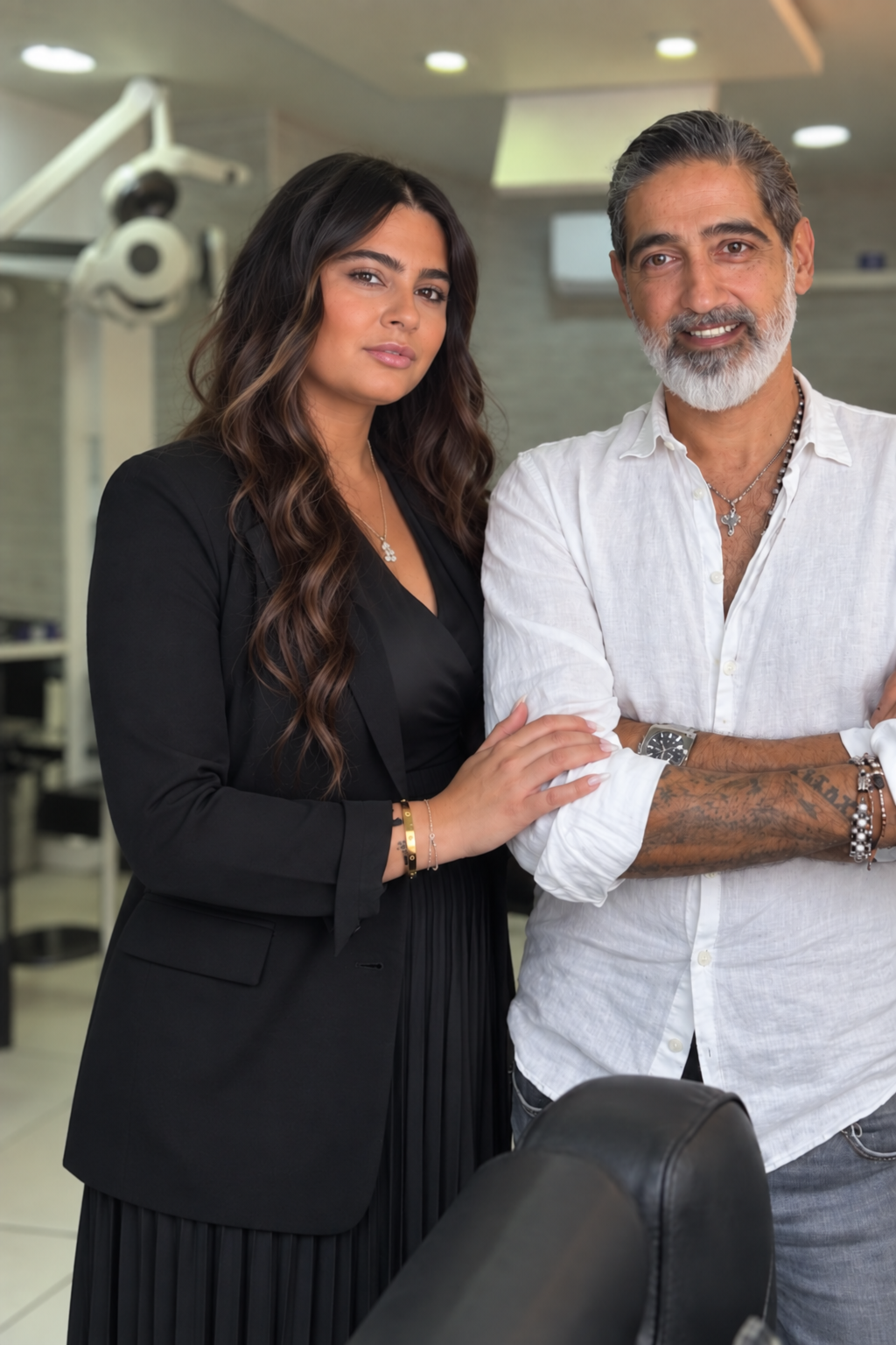 Raymond Azar et Tiffany Azar au salon